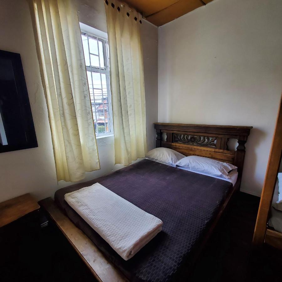 Hostal Cq Chapinero Bogotá Zewnętrze zdjęcie